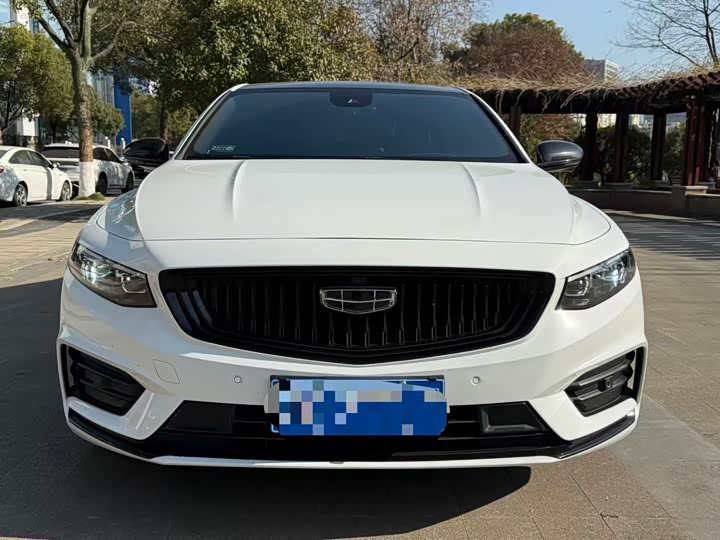 Фото 2 - Geely Preface