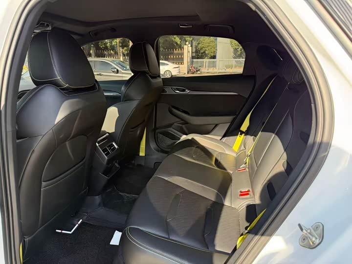 Фото 5 - Geely Preface