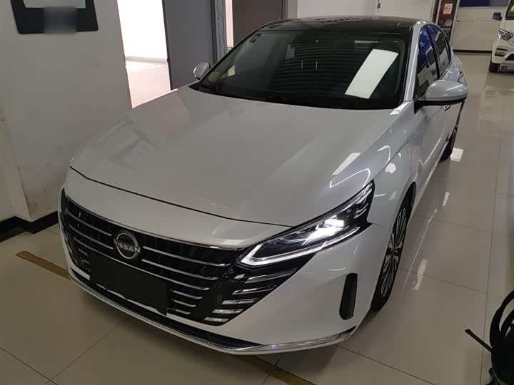 Фото 1 - Nissan Teana