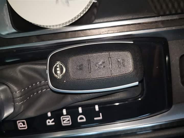 Фото 9 - Nissan Teana