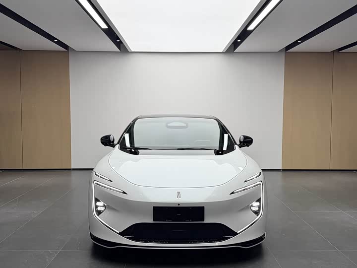 Фото 2 - Avatr 12