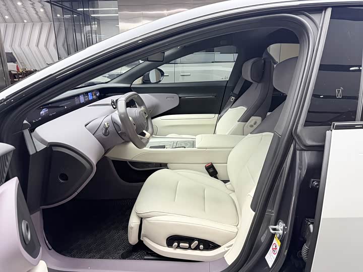 Фото 4 - Avatr 12