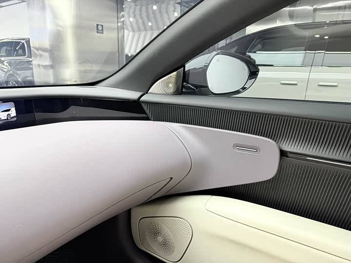 Фото 8 - Avatr 12