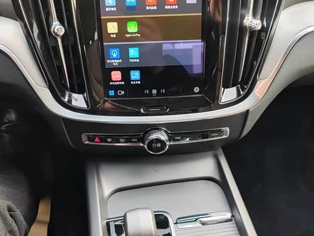 Фото 6 - Volvo S60