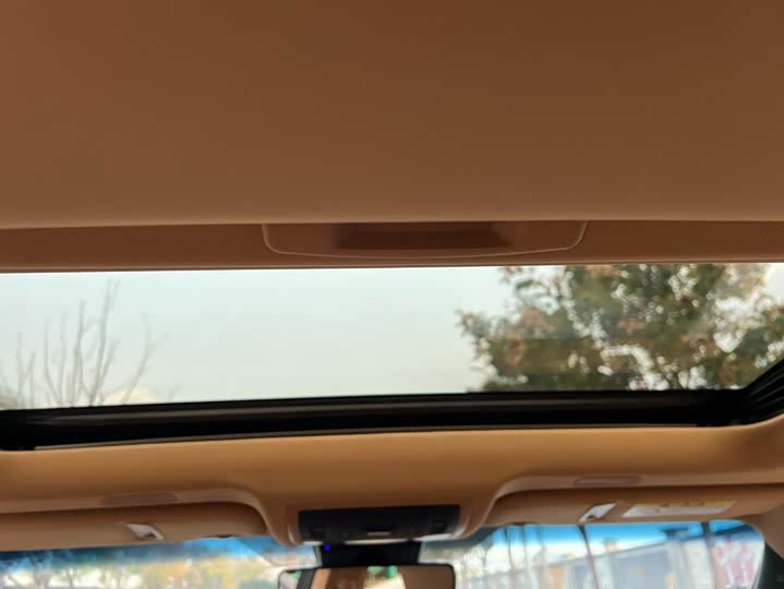 Фото 8 - Lexus ES