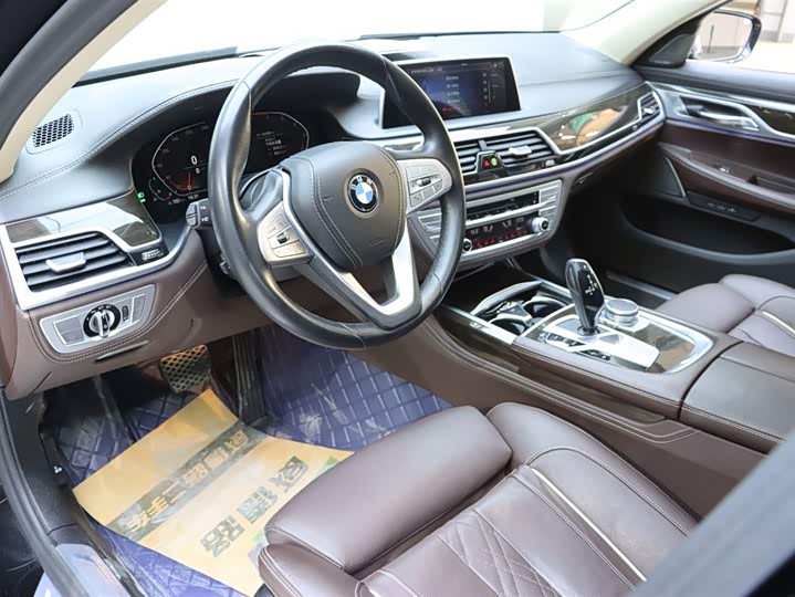 Фото 7 - BMW 7 Series