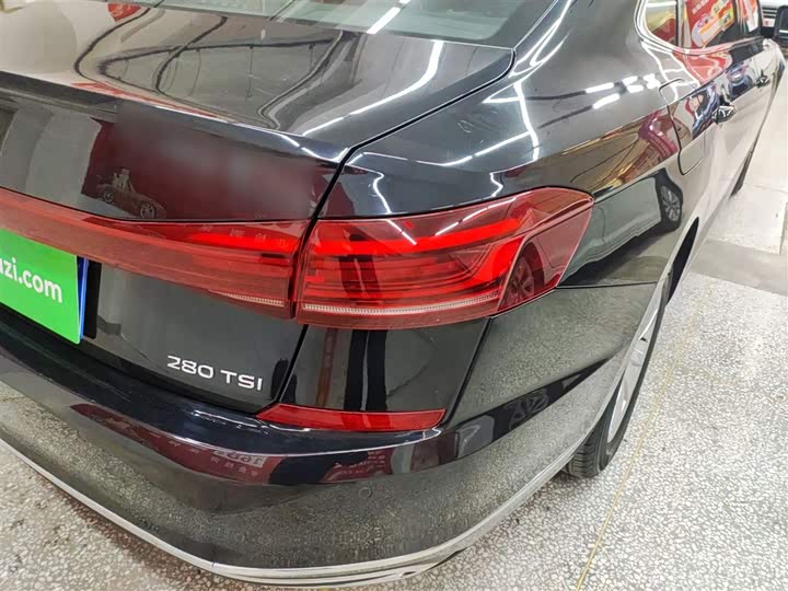 Фото 8 - Volkswagen Passat