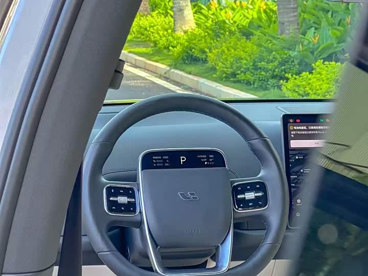 Фото 9 - LiXiang L8