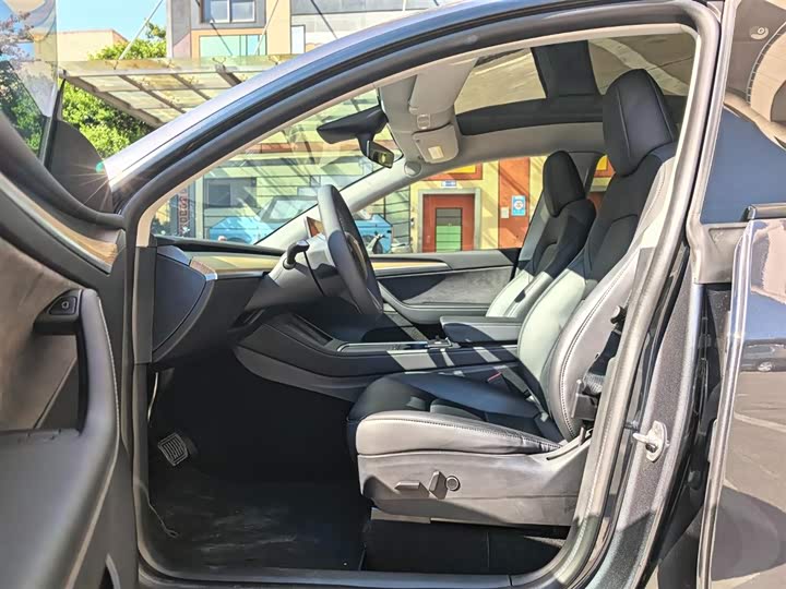 Фото 5 - Tesla Model Y