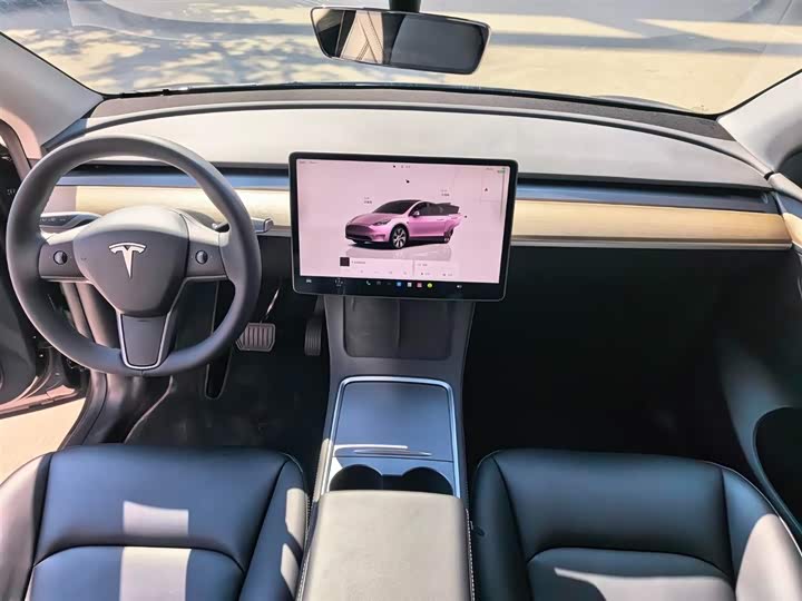 Фото 6 - Tesla Model Y