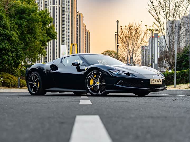 Фото 3 - Ferrari 296