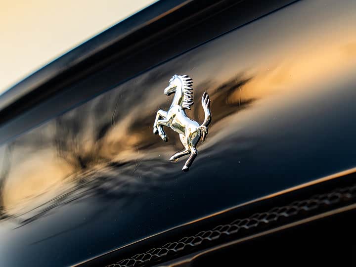 Фото 7 - Ferrari 296