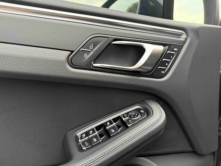 Фото 6 - Porsche Macan