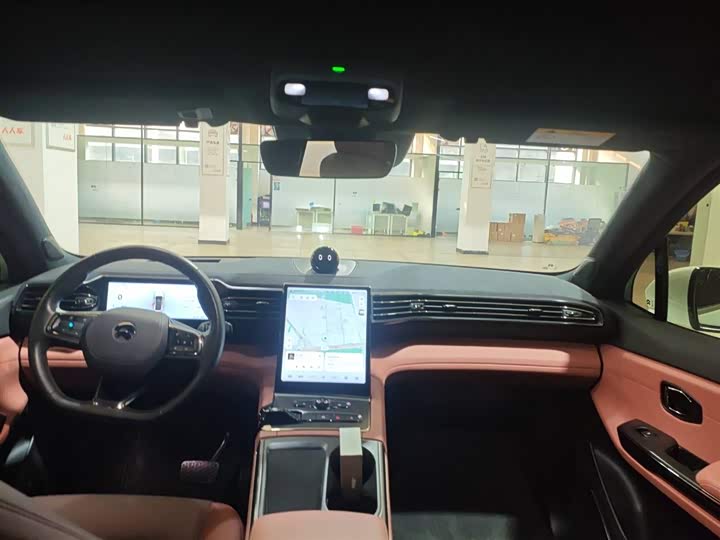 Фото 7 - Nio EC6