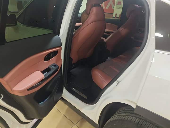 Фото 9 - Nio EC6