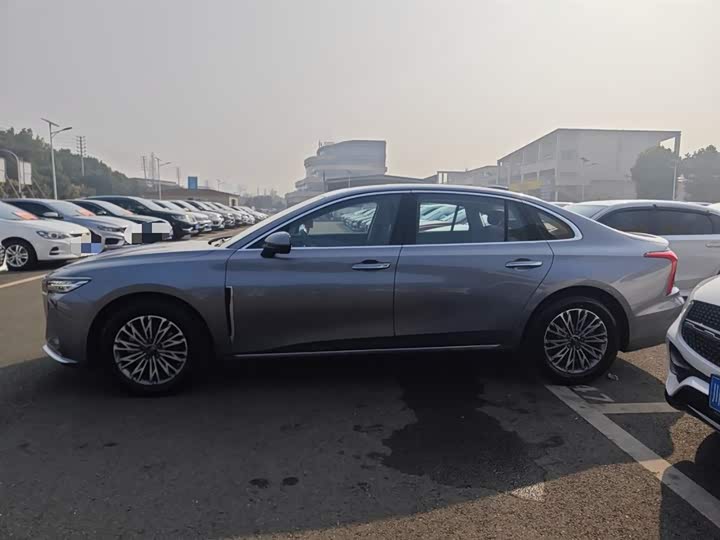 Фото 5 - Hongqi H5