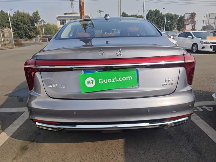 Фото 6 - Hongqi H5