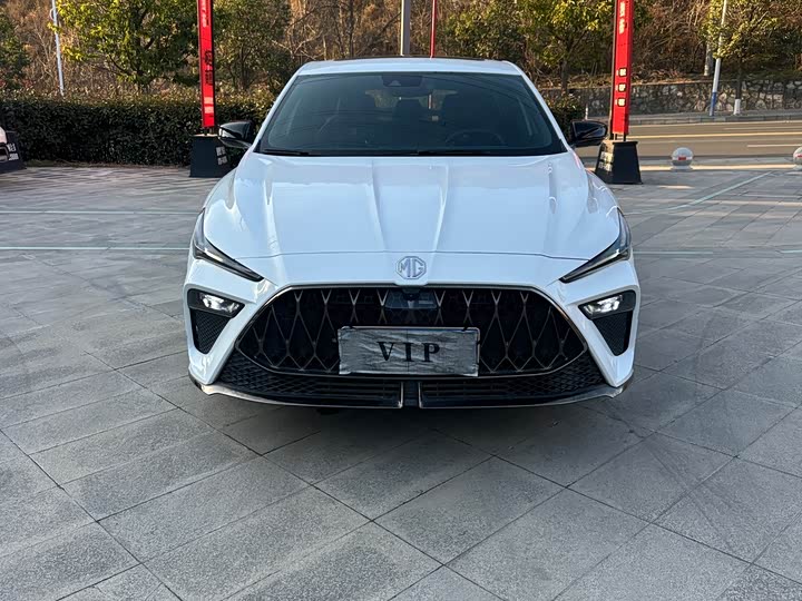 Фото 3 - MG Motor 5 Scorpio