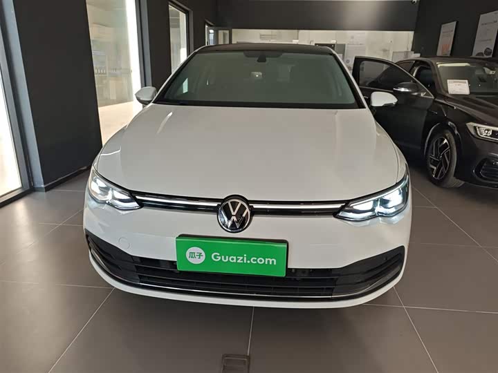 Фото 3 - Volkswagen Golf