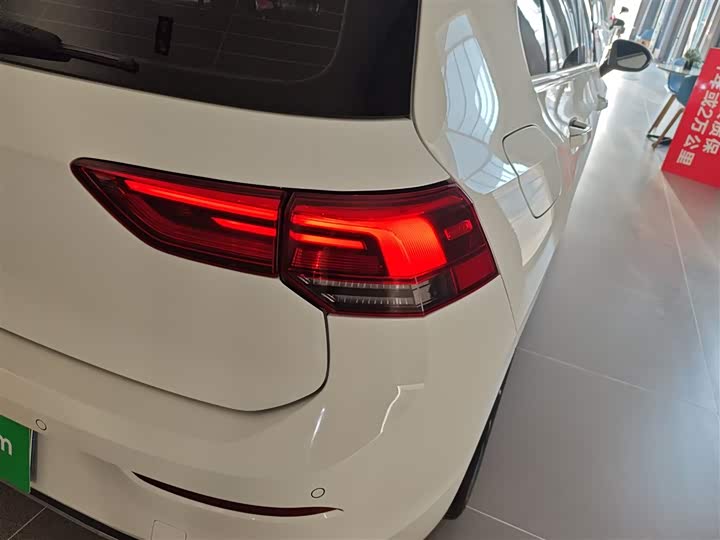 Фото 8 - Volkswagen Golf