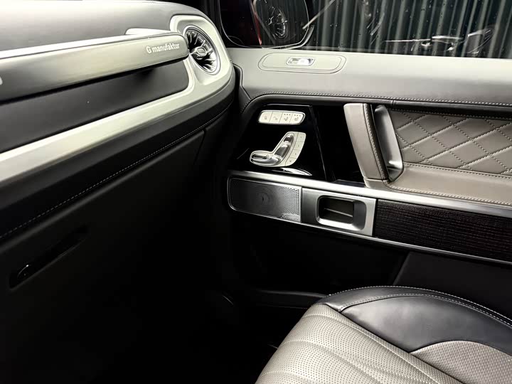 Фото 7 - Mercedes-Benz G-Class