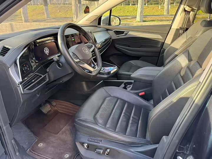 Фото 4 - Volkswagen Talagon