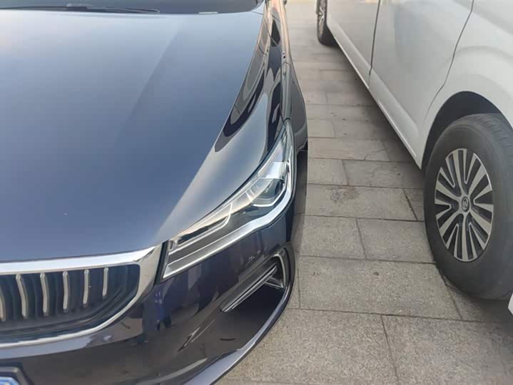 Фото 5 - Geely Emgrand