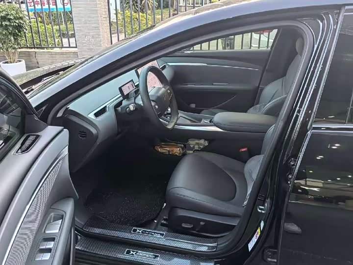 Фото 6 - XPeng Mona M03