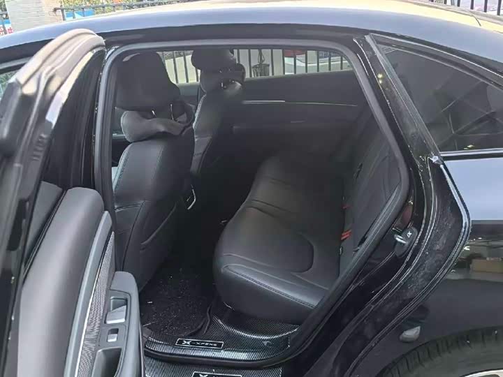 Фото 8 - XPeng Mona M03