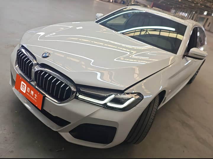Photo 1 - BMW 5 Series