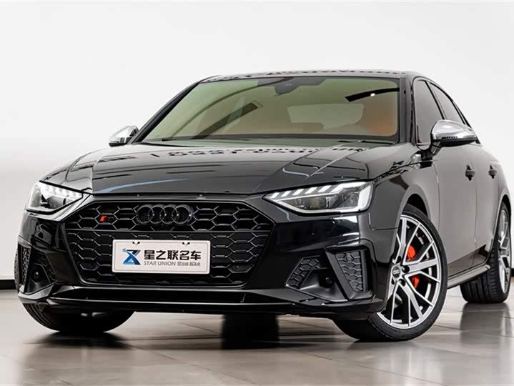 Фото 2 - Audi S4