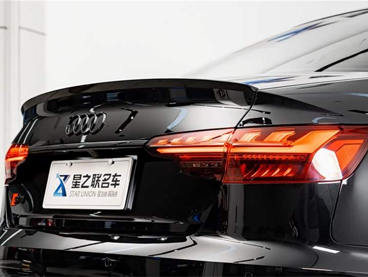 Фото 9 - Audi S4