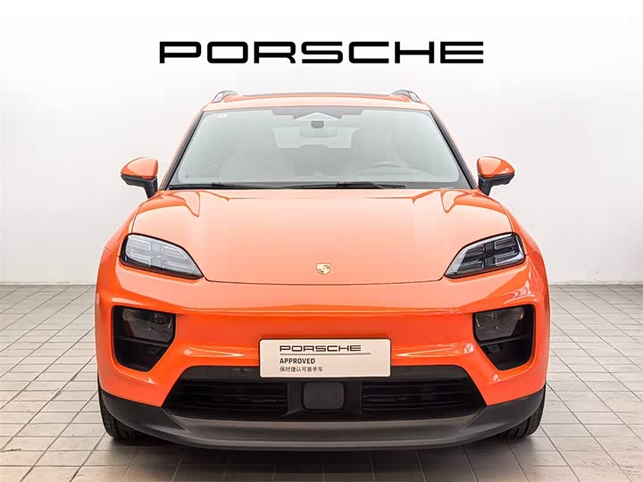 Фото 6 - Porsche Macan EV