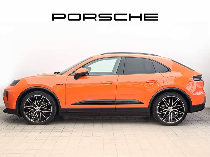 Фото 7 - Porsche Macan EV