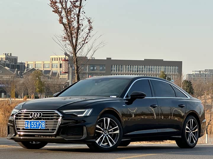 Фото 1 - Audi A6L
