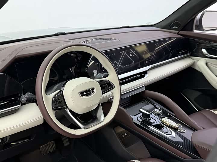 Фото 4 - Geely Monjaro