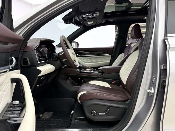 Фото 5 - Geely Monjaro