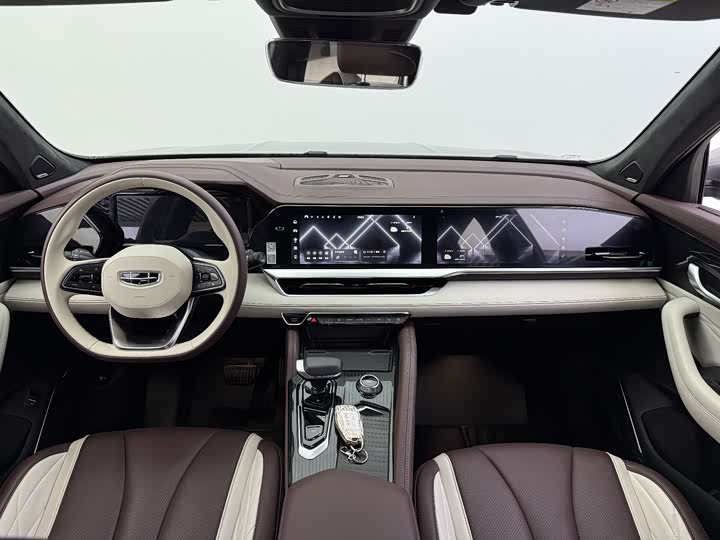 Фото 8 - Geely Monjaro