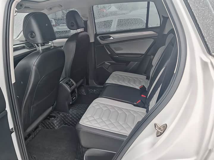 Фото 5 - Volkswagen Tayron