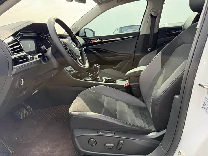 Фото 4 - Volkswagen Sagitar L