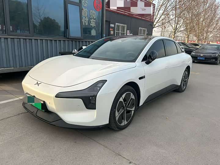 Фото 1 - XPeng Mona M03