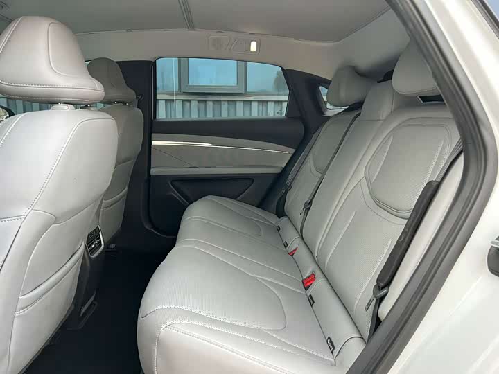 Фото 6 - XPeng Mona M03