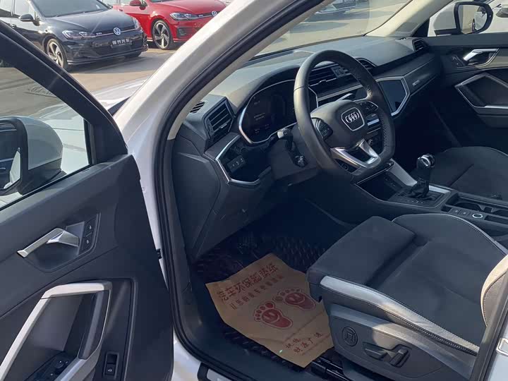 Фото 6 - Audi Q3