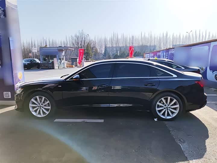 Фото 5 - Audi A6L