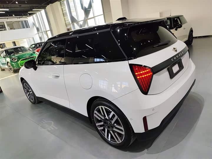 Фото 5 - Mini Cooper