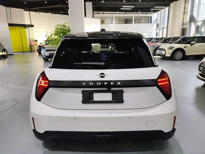 Фото 6 - Mini Cooper