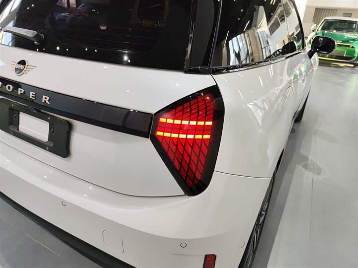 Фото 8 - Mini Cooper