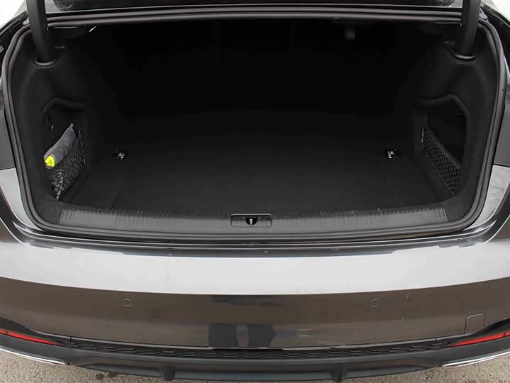 Фото 6 - Audi A4L