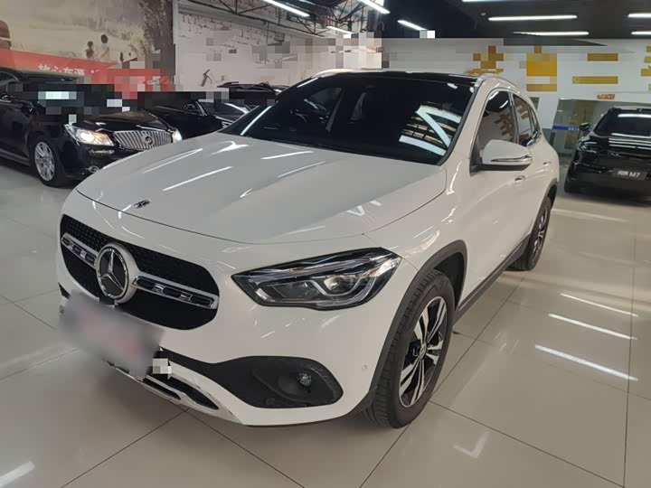 Фото 1 - Mercedes-Benz GLA-Class