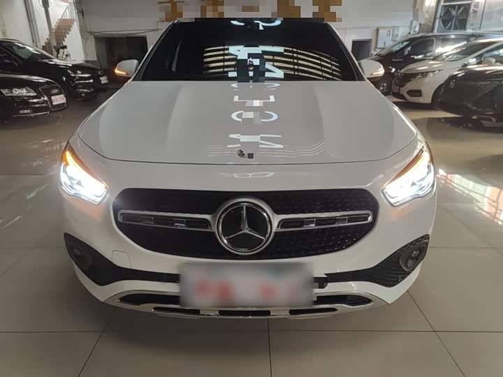 Фото 3 - Mercedes-Benz GLA-Class